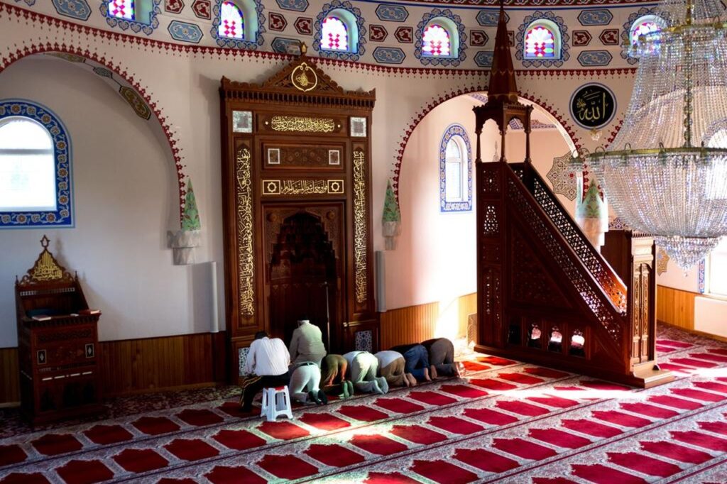 Tips voor Niet-moslims die Willen Leren over Islamitische Gebedspraktijken